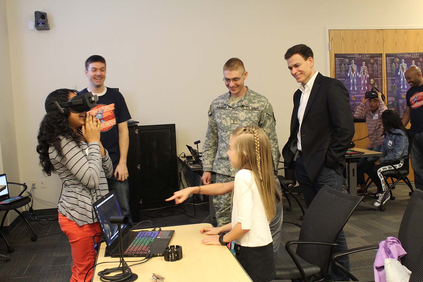 The children of servicemen and women learn about prosthetics using virtual reality