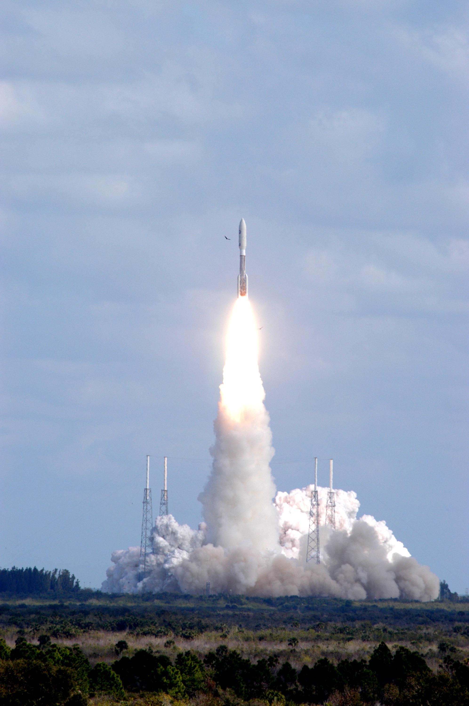 New Horizons launches aboard an Atlas V rocket