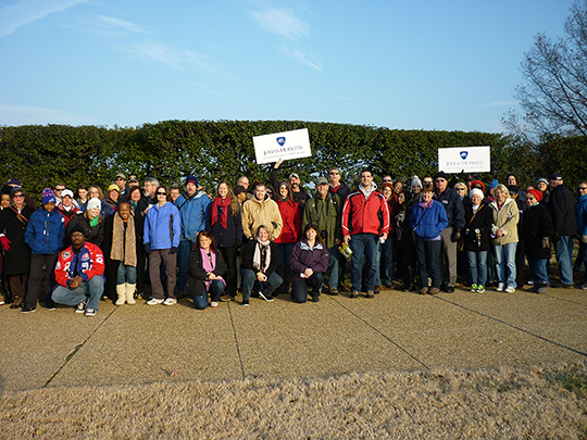 An APL group lays holiday wreaths at Arlington National Cemetery (2014)