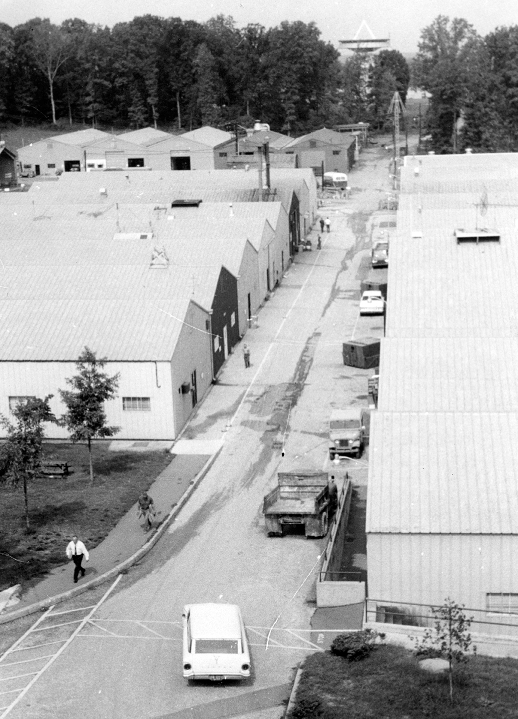Installation of several Butler buildings at APL (1955)