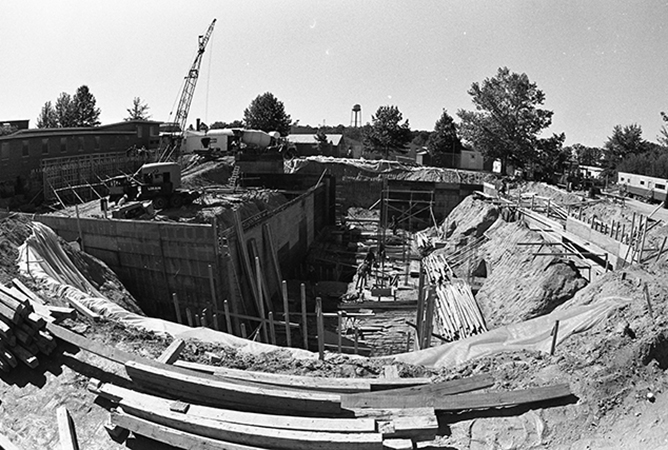 Building 9 Construction (1979)