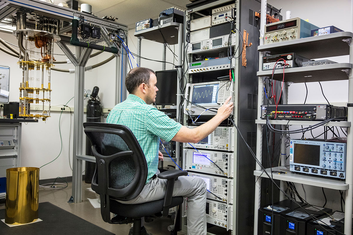 Low Temperature Quantum Device Laboratory