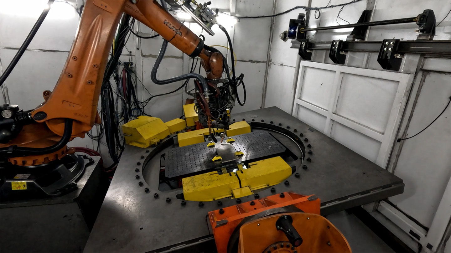 A motion simulation platform, developed by GKN Aerospace and APL, with support from Naval Sea Systems Command, replicates shipboard movement to advance additive manufacturing at sea.