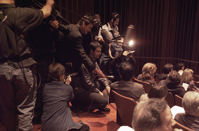 NEAR Project Scientist Andy Cheng speaks with media while watching NEAR Shoemaker’s historic landing on asteroid Eros on Feb. 12, 2001.